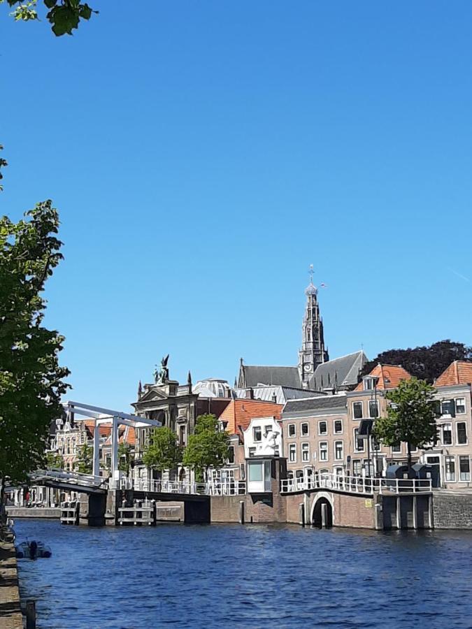 Passage - Spacious Apartement In Quiet Historic Part Of Haarlem Exterior foto